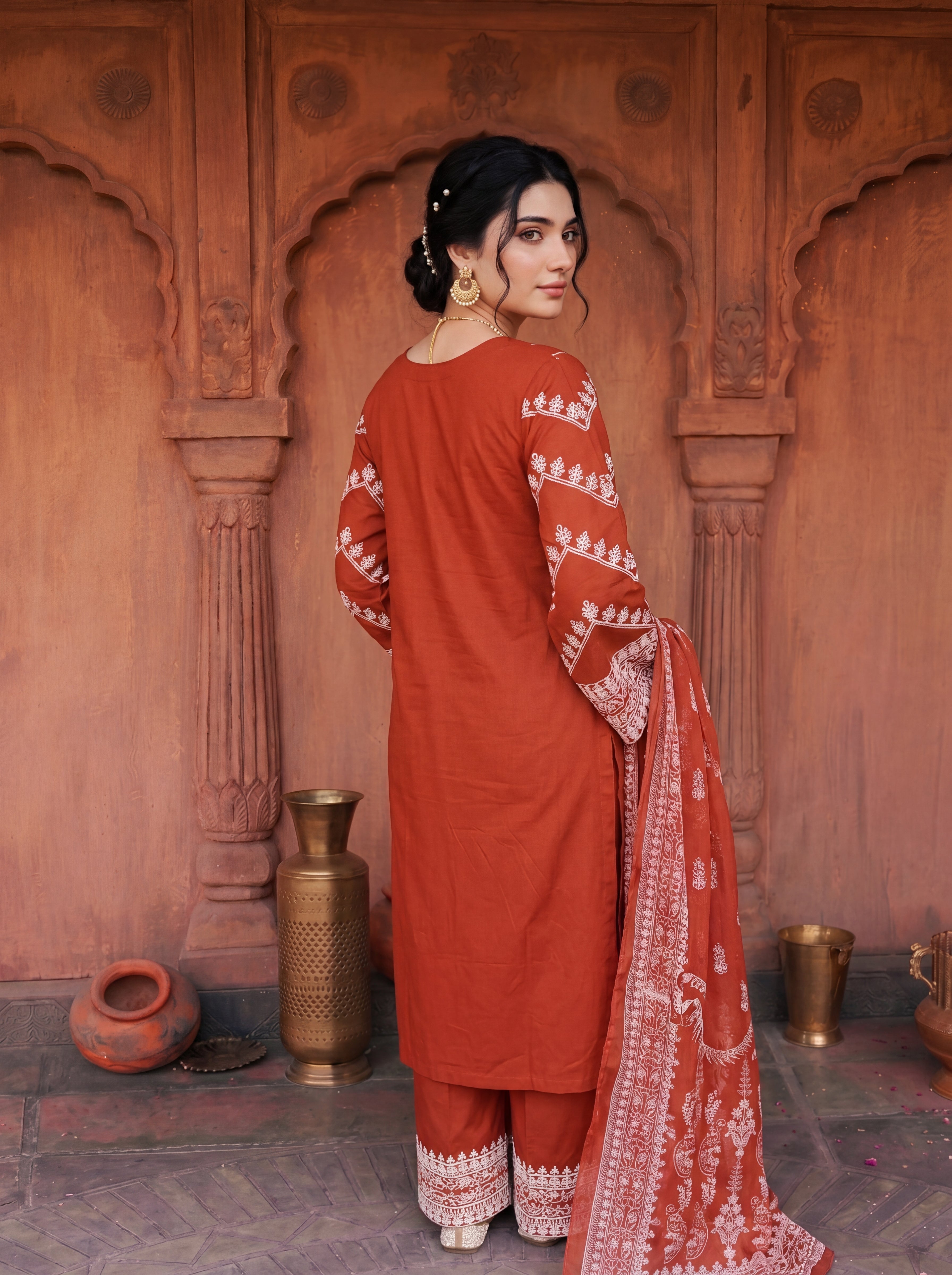 ELARA Burnt Orange