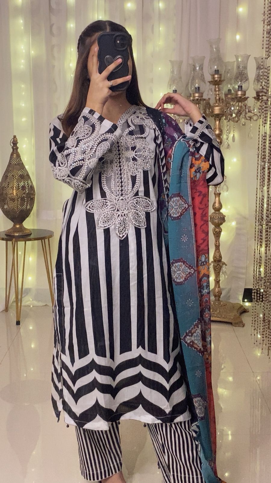 Embroidered Lawn 3-Piece with Chiffon Dupatta & Lace Finish