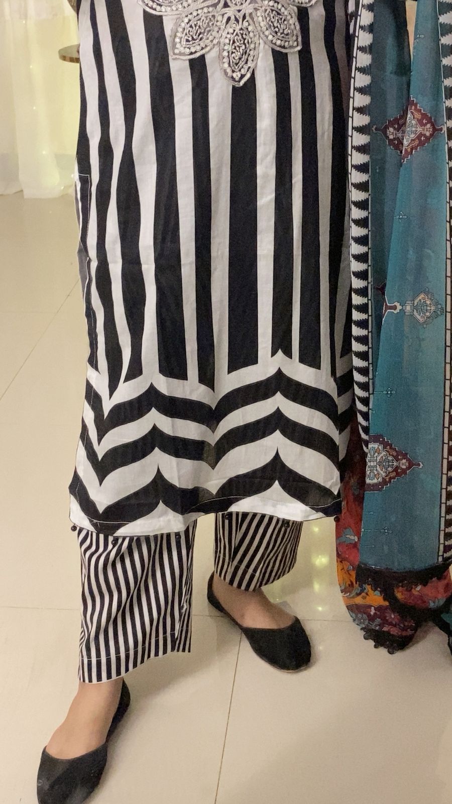 Embroidered Lawn 3-Piece with Chiffon Dupatta & Lace Finish