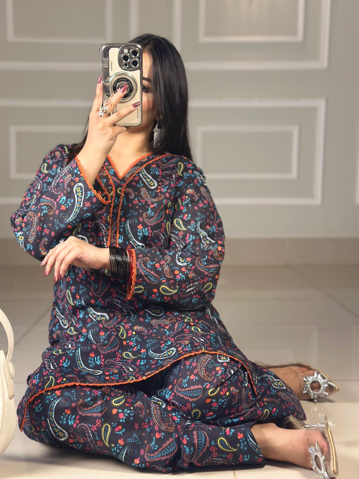 Casual Printed Lawn 2Pc with Detailed Work Sleeves, Border & Farshi Shalwar