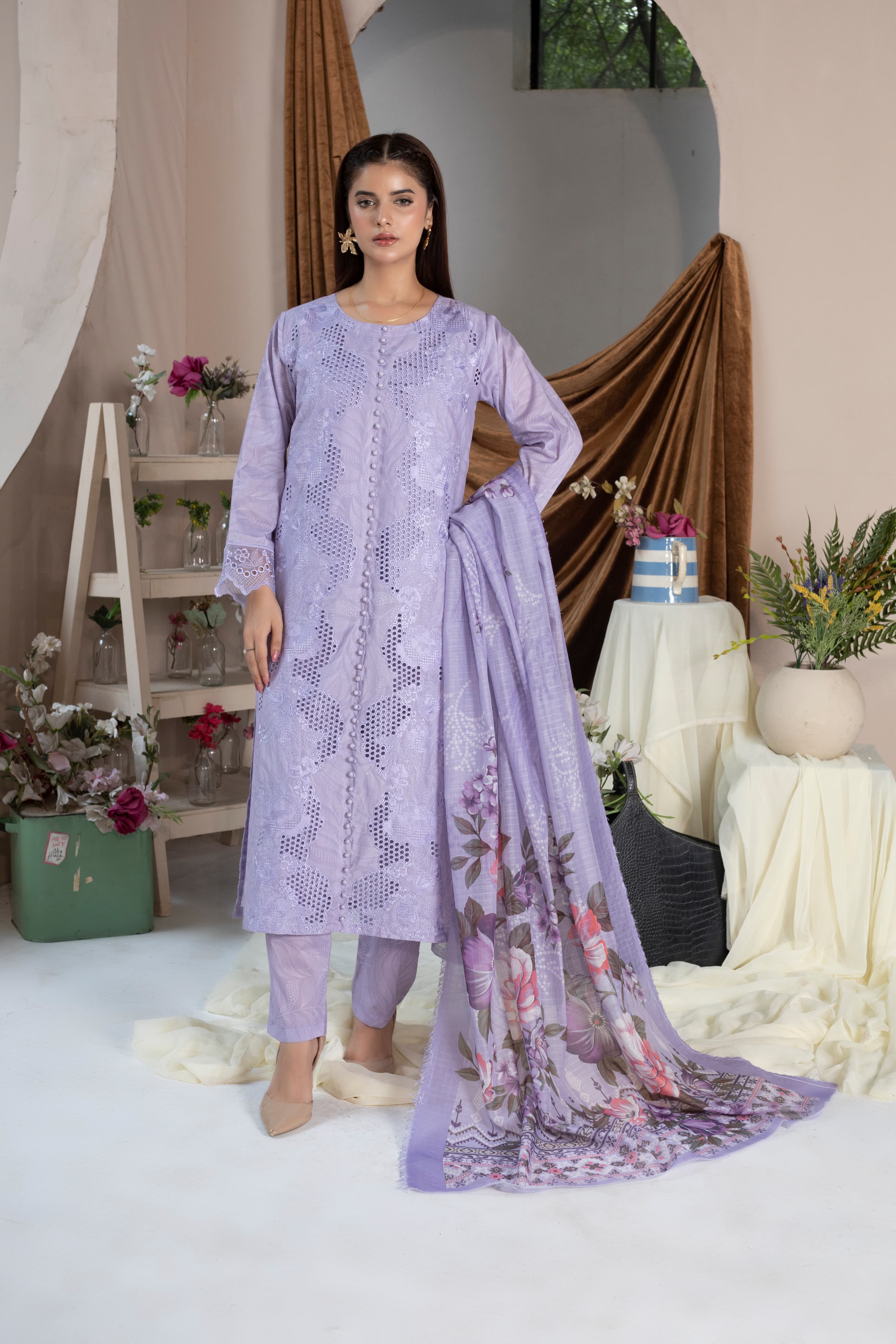 Lawn Cotton Chikankari Embroidered 3-Piece Set with Manaar Dupatta