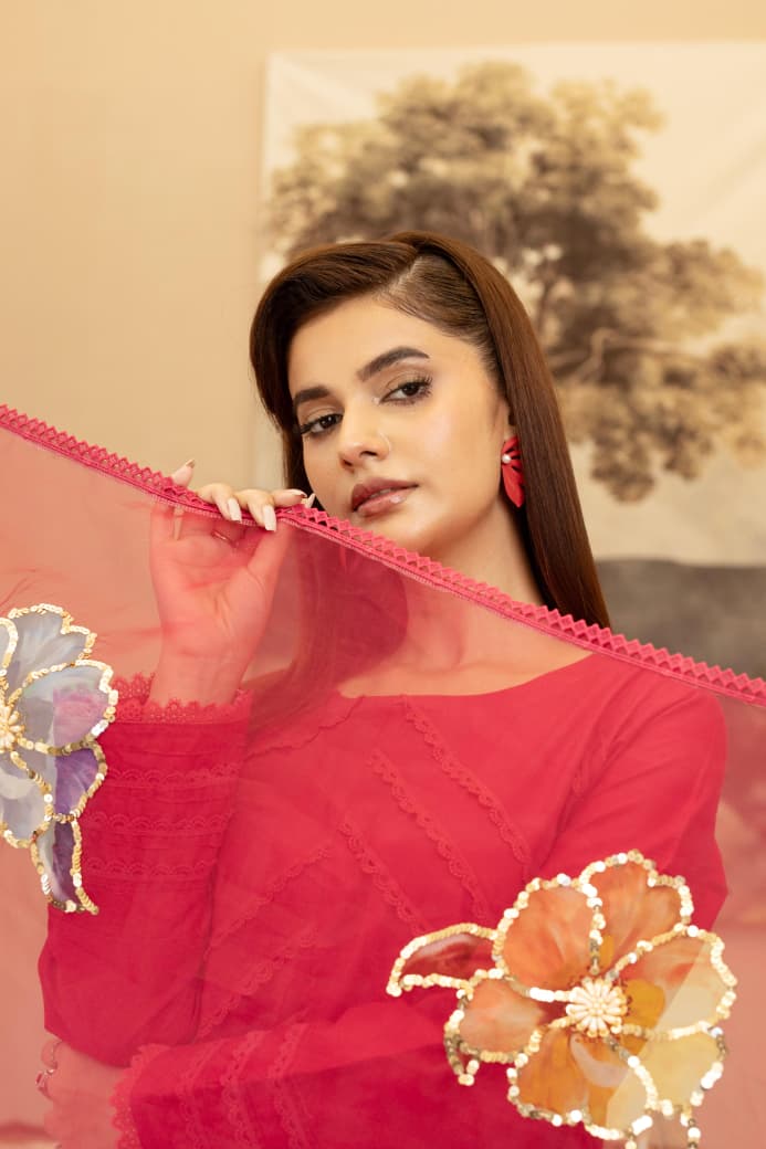 Raspberry Pink Khaddar 3Pc Suit & Elegant Lace Detailing, Trouser with Organza Dupatta - Silk Rang