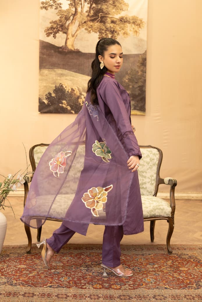 Plum Purple 3Pc Khaddar Dress with Lace Work Shirt, Trousers & Organza Dupatta - Silk Rang