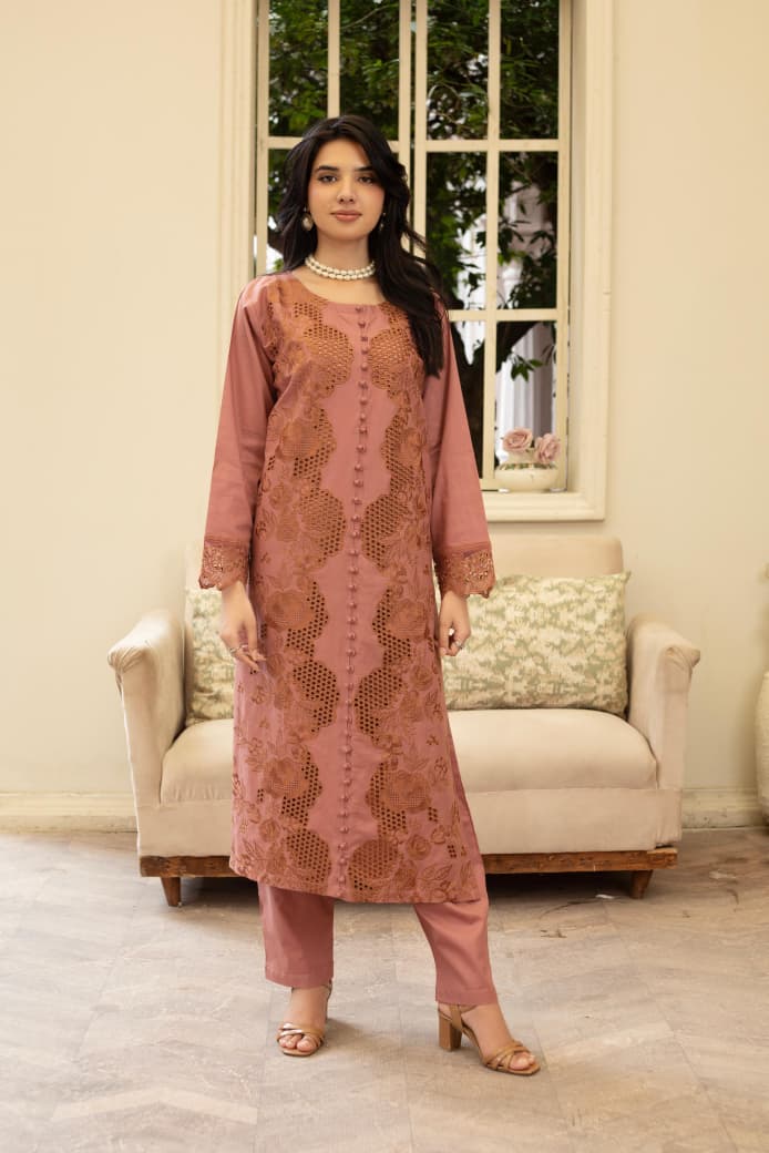 Peach Khaddar 3Pc Suit wih Chickenkari Cutwork Embroidery & Floral Printed Dupatta - Silk Rang
