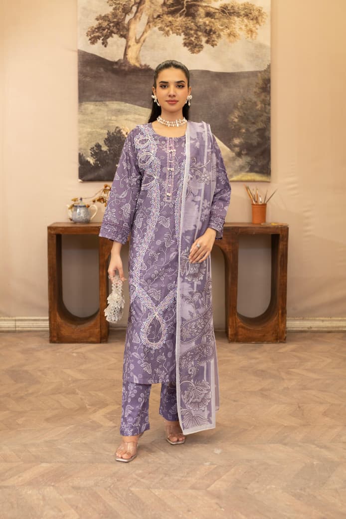 Pastel Purple Embroidered Khaddar 3Pc Suit with Long Shirt, Soft Manaar Dupatta & Trouser - Silk Rang