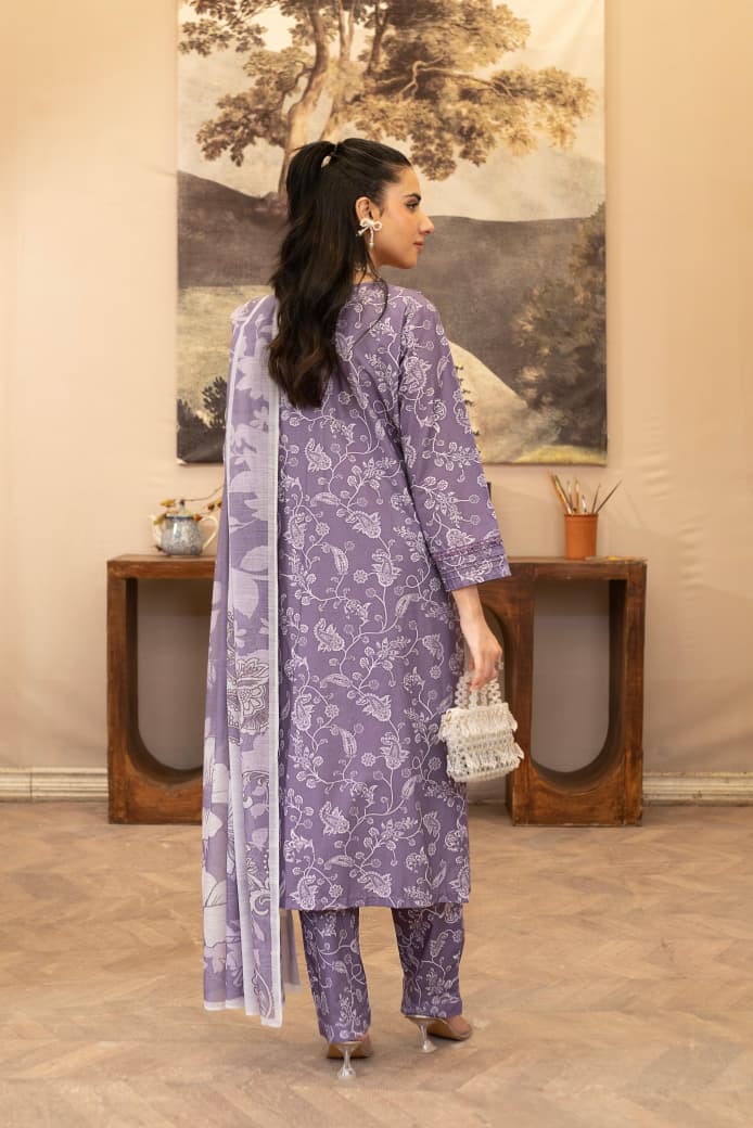 Pastel Purple Embroidered Khaddar 3Pc Suit with Long Shirt, Soft Manaar Dupatta & Trouser - Silk Rang
