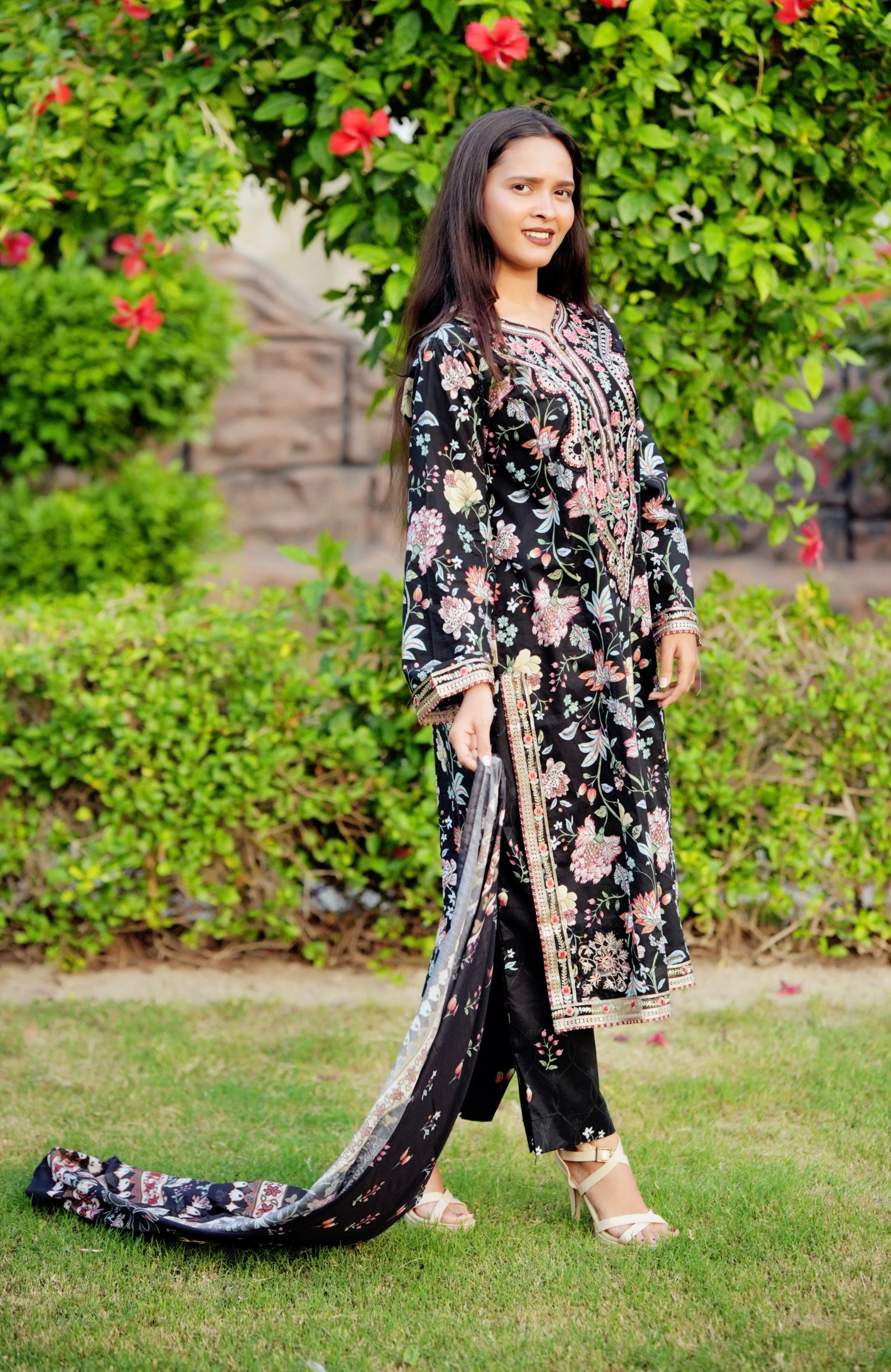 Black Khaddar 3Pc Suit with Embroidered Shirt, Straight Fit Trouser & Manaar Dupatta - Silk Rang