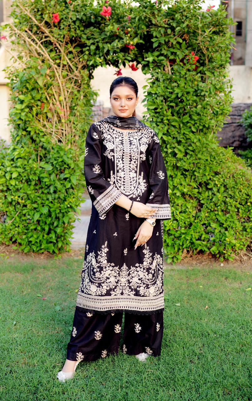 Black & Beige Embroidered 3Pc Cambric Suit with Loose Fit Trouse & Manaar Dupatta - Silk Rang