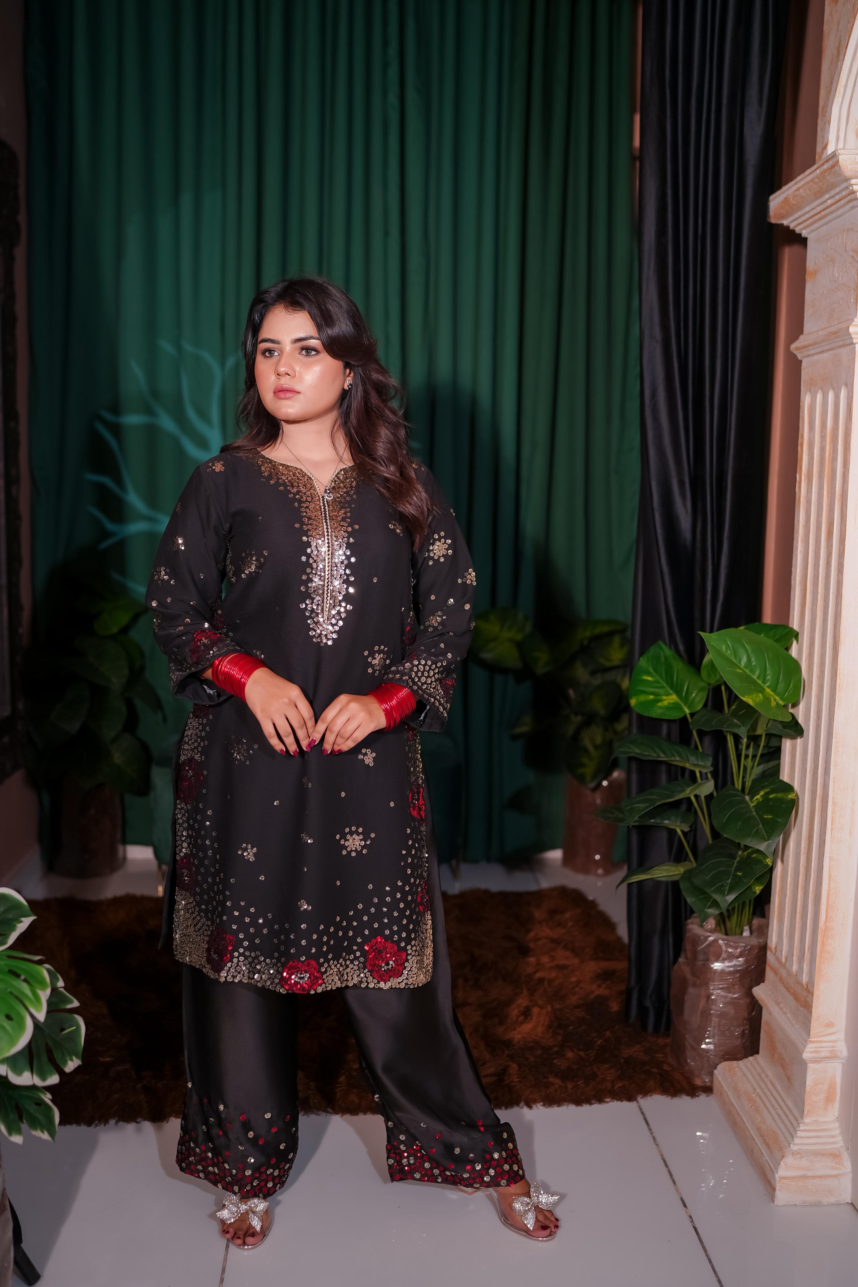 Black luxury Embroidered Chiffon Suit