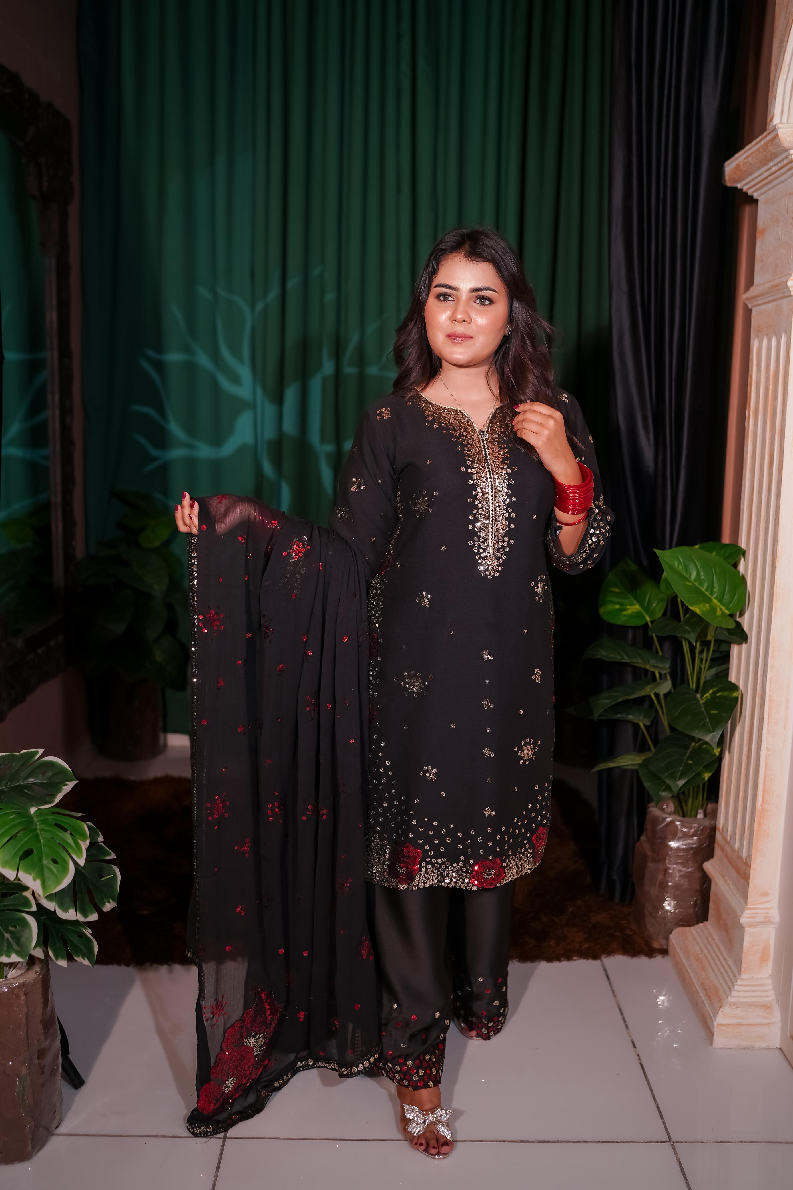 Black luxury Embroidered Chiffon Suit