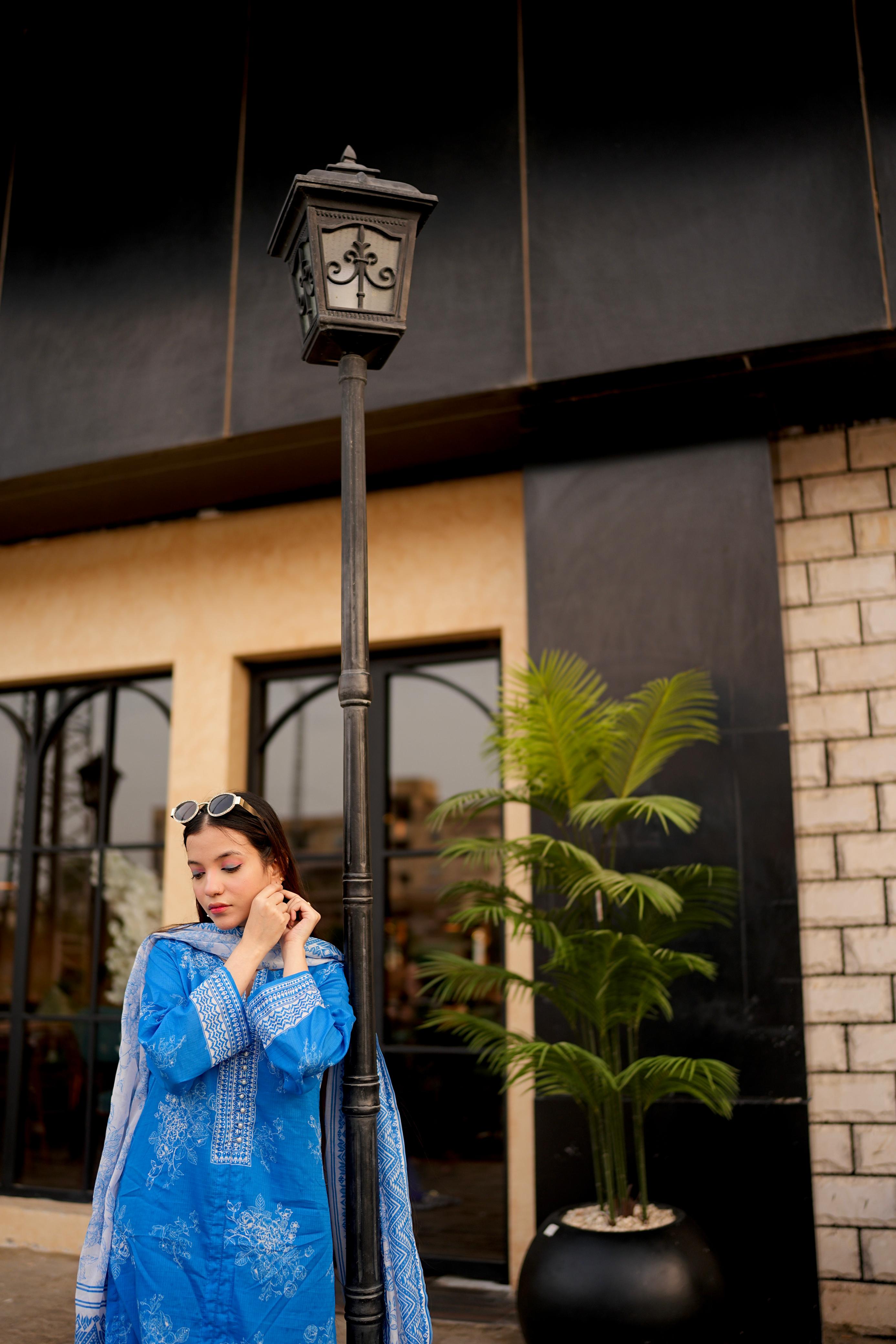 Doria Lawn 3-Piece Suit with Embellished Neck & Printed Dupatta